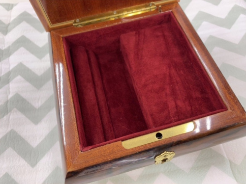 アンティーク雑貨のREUGE(リュージュ）