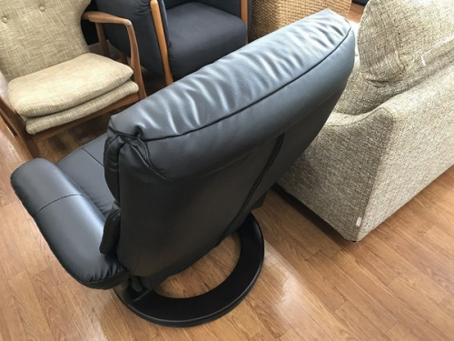 チェアの足立西新井