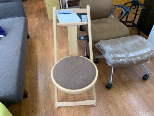 いちおし特選家具のKarimoku（カリモク）