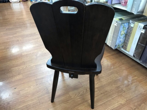 カリモクのダイニングチェアー