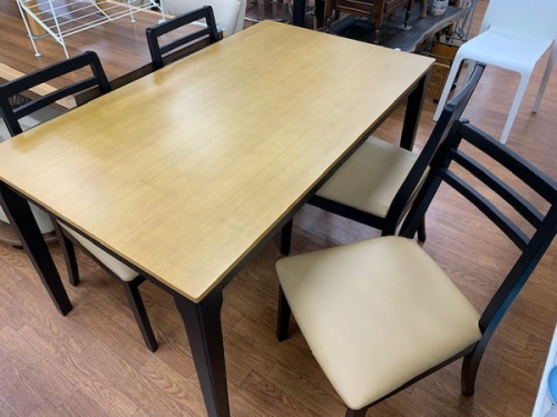 家具のダイニングセット