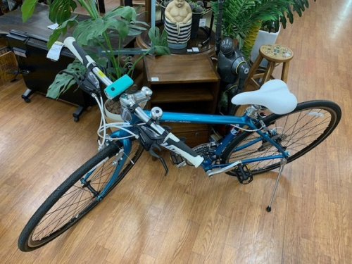 スポーツ用品の自転車