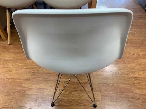 シェルチェアの中古家具 西新井