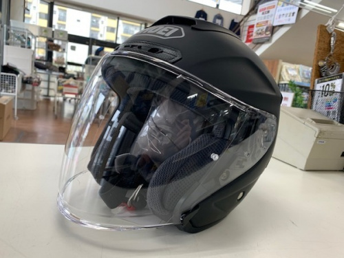 スポーツ用品のヘルメット