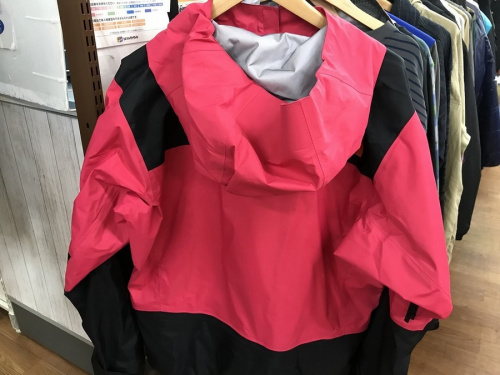 THE NORTH FACE　ザノースフェイスのマウンテンパーカー