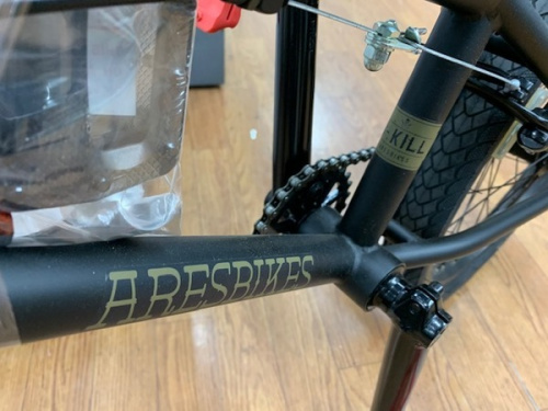 BMXのARES BIKES S-KILL