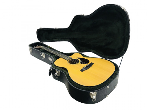 中古楽器屋のMartin