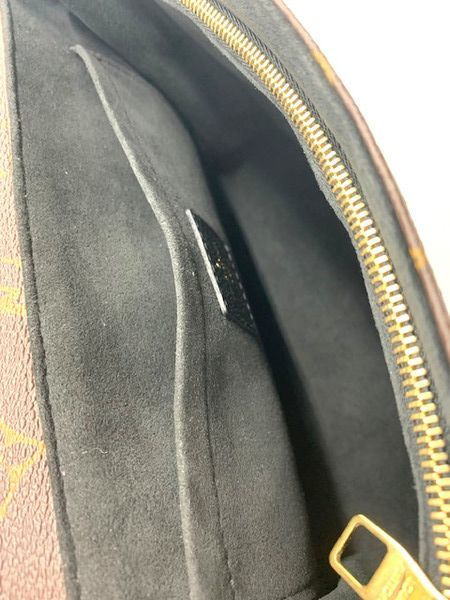 ルイヴィトンのLOUIS VUITTON　中古