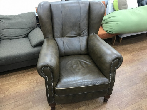 家具のソファ