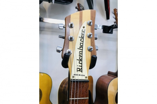 中古楽器屋のRickenbacker