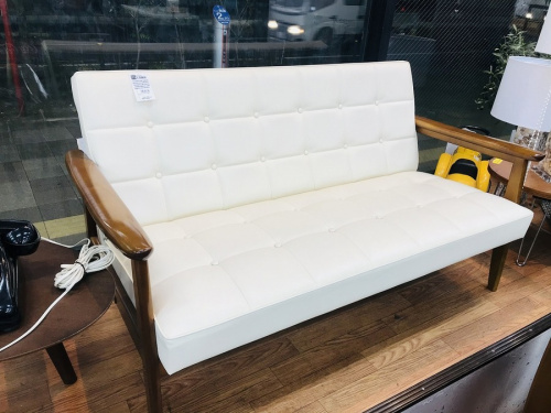 家具の2人掛けソファ