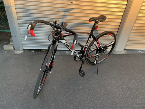 スポーツ用品の自転車