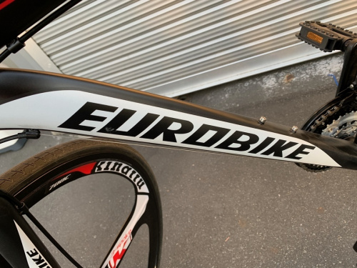 自転車のロードバイク
