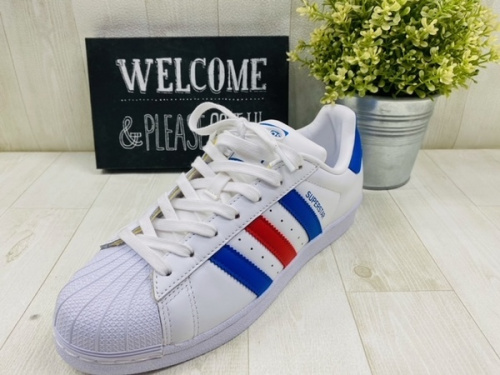 adidas(アディダス)のスニーカー 買取