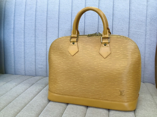 ブランド・ラグジュアリーのLOUIS VUITTON