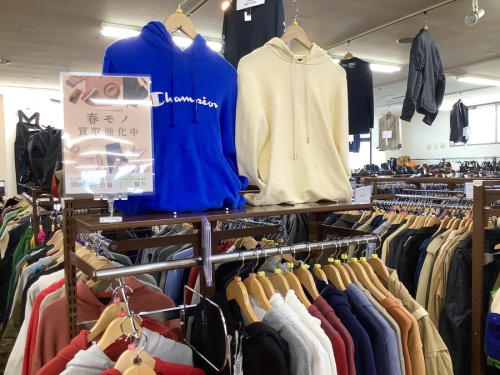 靴のブランドスニーカー 中古