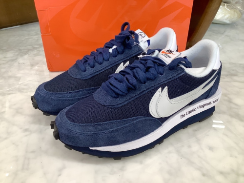 靴のNIKE ナイキ　コラボ　スニーカー