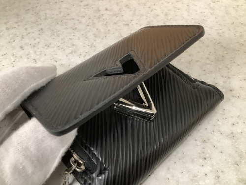 LOUIS VUITTON ルイヴィトン 　西新井