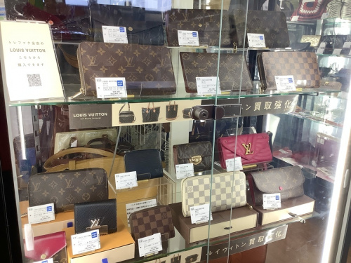 CHANEL GUCCI PRADA HERMES CELINEのLOUIS VUITTON ルイヴィトン 中古 足立区西新井 買取