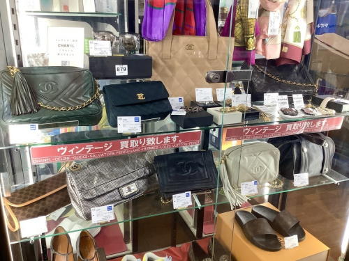 ラグジュアリーブランド 西新井
