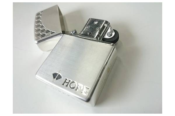 Zippo HOPE 未使用　オイルなし HOPEのZIPPO木箱入りで入荷！【吉川店】｜2018年04月04日