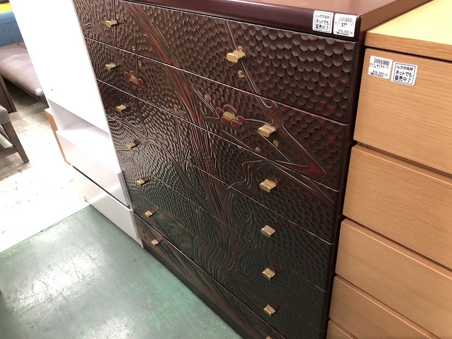 家具ならトレファク吉川店！！   関家具　チェスト7段　未使用品 佐藤恵仙作の鎌倉彫の7段チェスト買取入荷【吉川店】｜2019年02月23日
