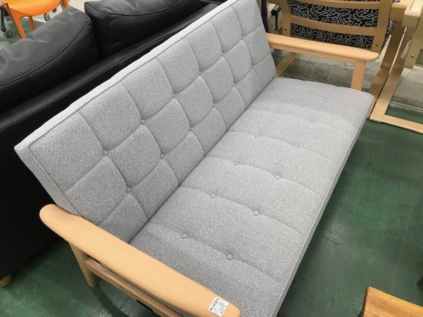 お値下げします【2020年購入】カリモク60 Ｋチェア2シーター　ミストグレー カリモク60 Kチェア 2シーター・ミストグレー | D&DEPARTMENT