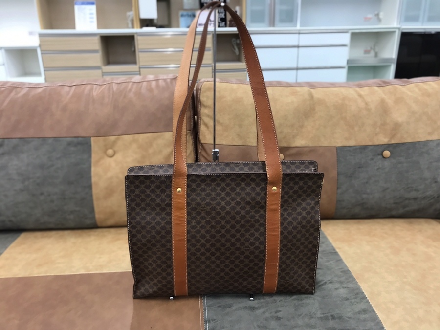CELINE(セリーヌ) マカダム柄トートバッグ入荷！！【吉川店