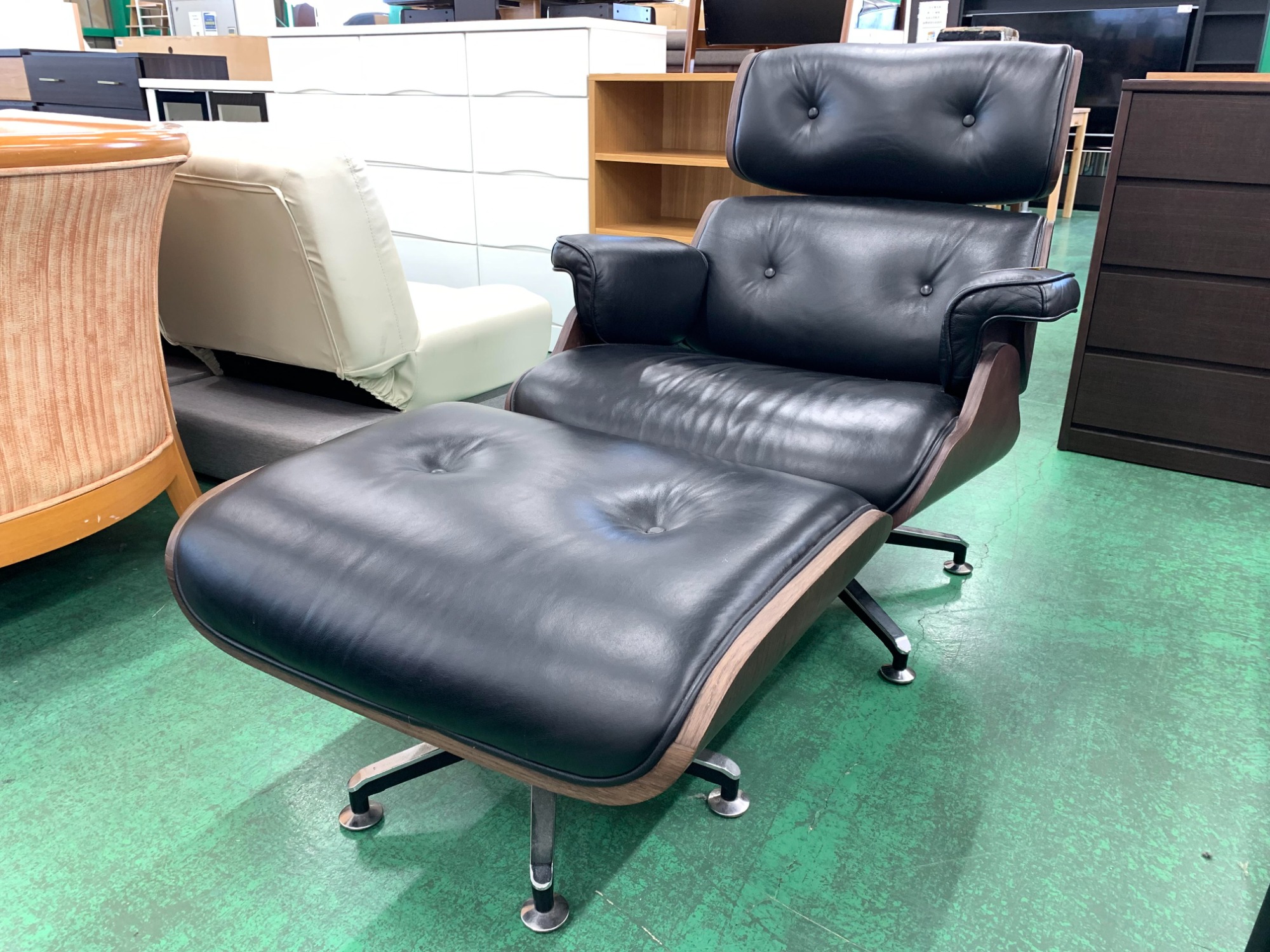 イームズラウンジチェア(リプロダクト品)　中古 中古家具地域最大級！】Eames Lounge Chair(イームズラウンジチェア)の
