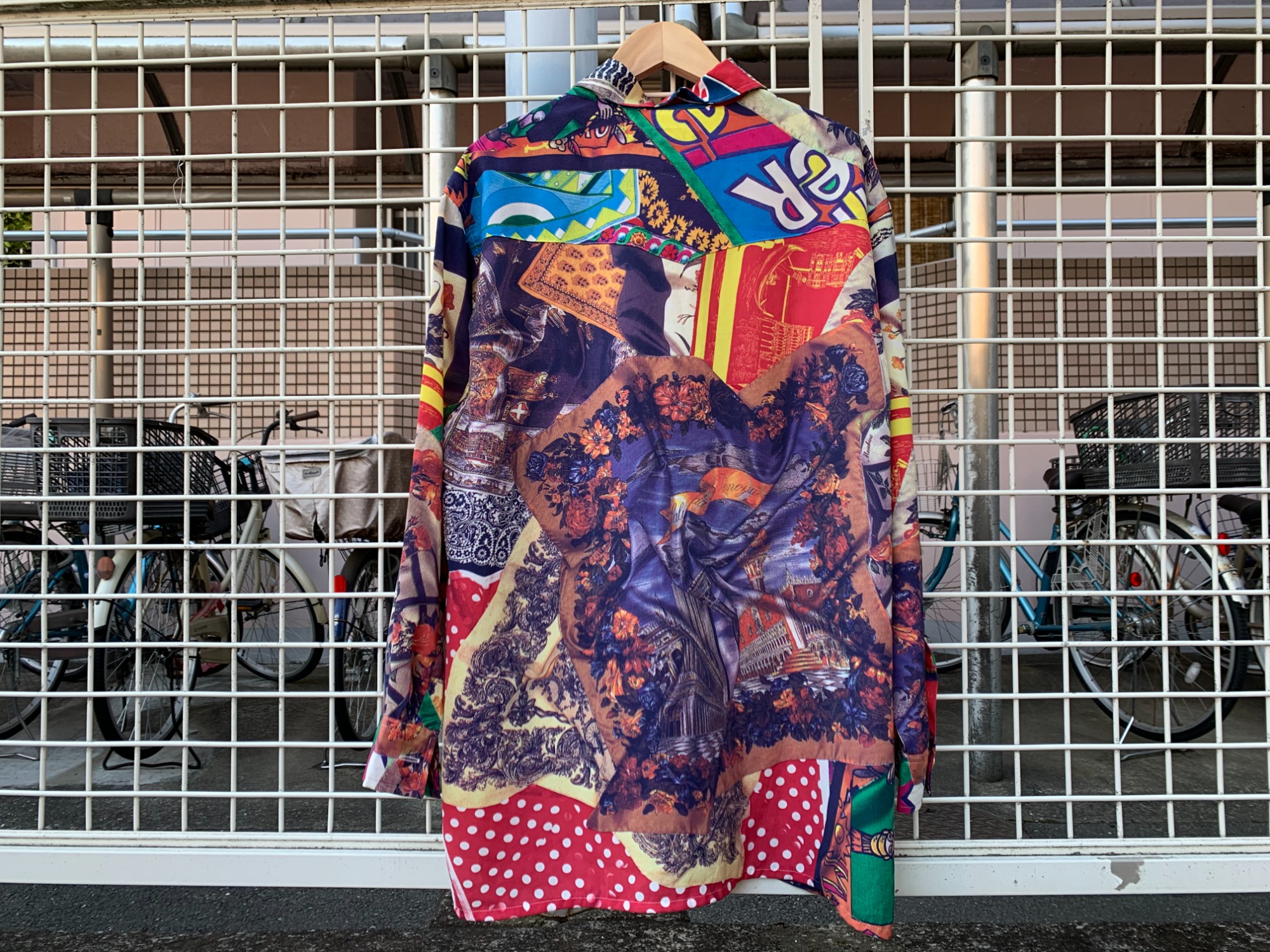 MOSCHINO（シャツ/ブラウス(長袖/七分)）のフリマアイテム一覧