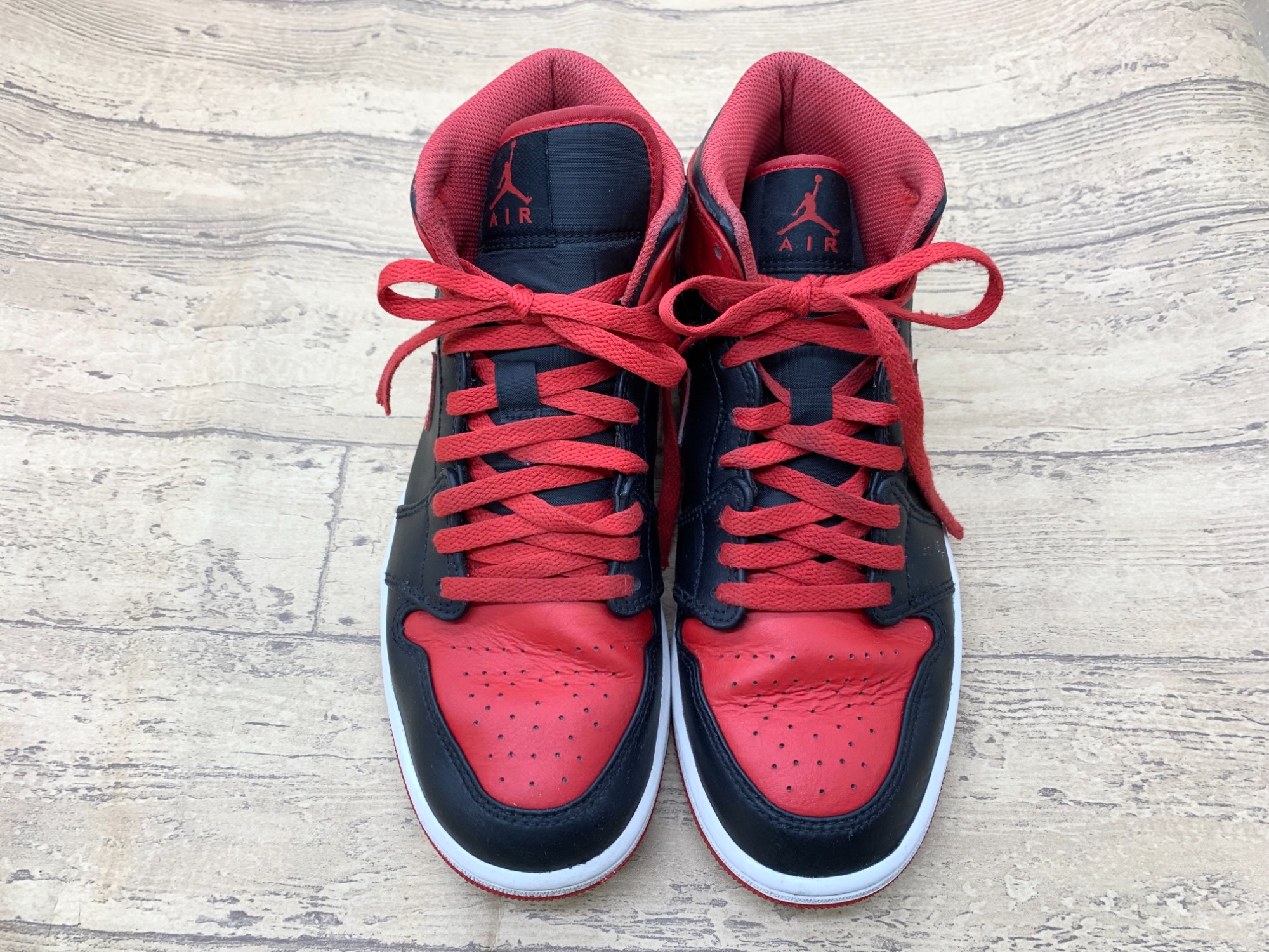 NIKE/ナイキ】AIR JORDAN 1 MID(エアジョーダン 1 ミッド) が買取入荷
