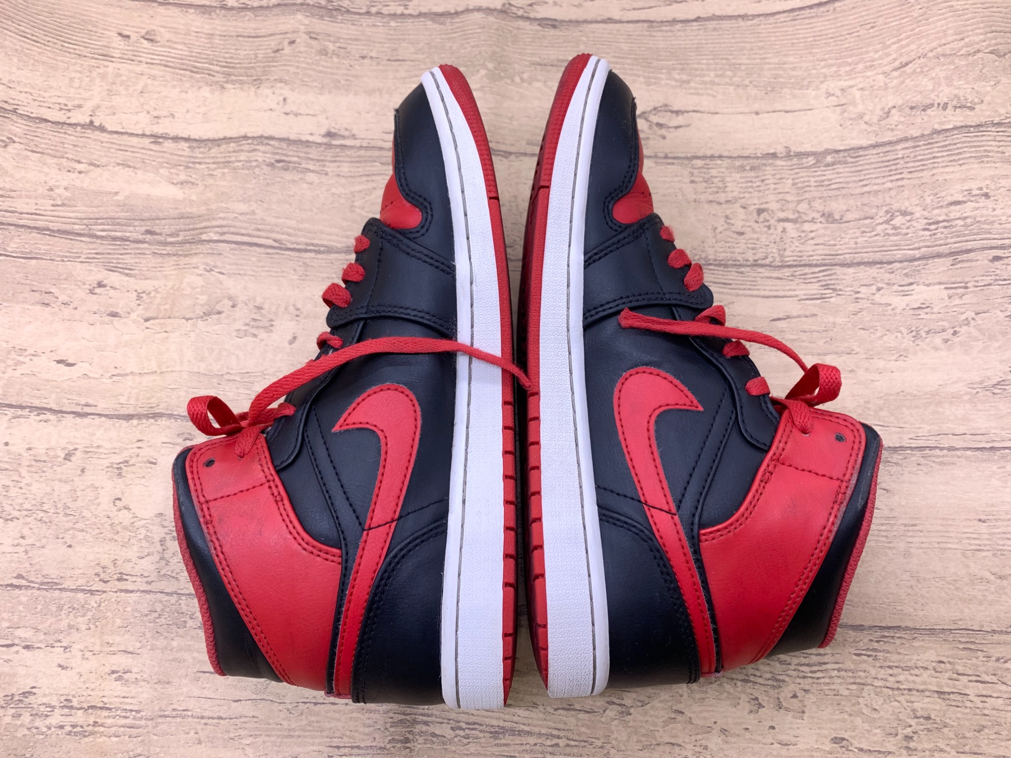 すぐに取りにこれる方Nike、jordan まとめ売り NIKE/ナイキ】AIR JORDAN 1 MID(エアジョーダン 1 ミッド) が買取入荷