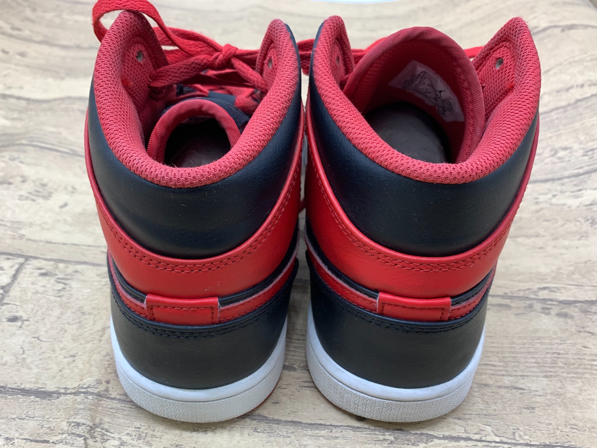 NIKE/ナイキ】AIR JORDAN 1 MID(エアジョーダン 1 ミッド) が買取入荷 