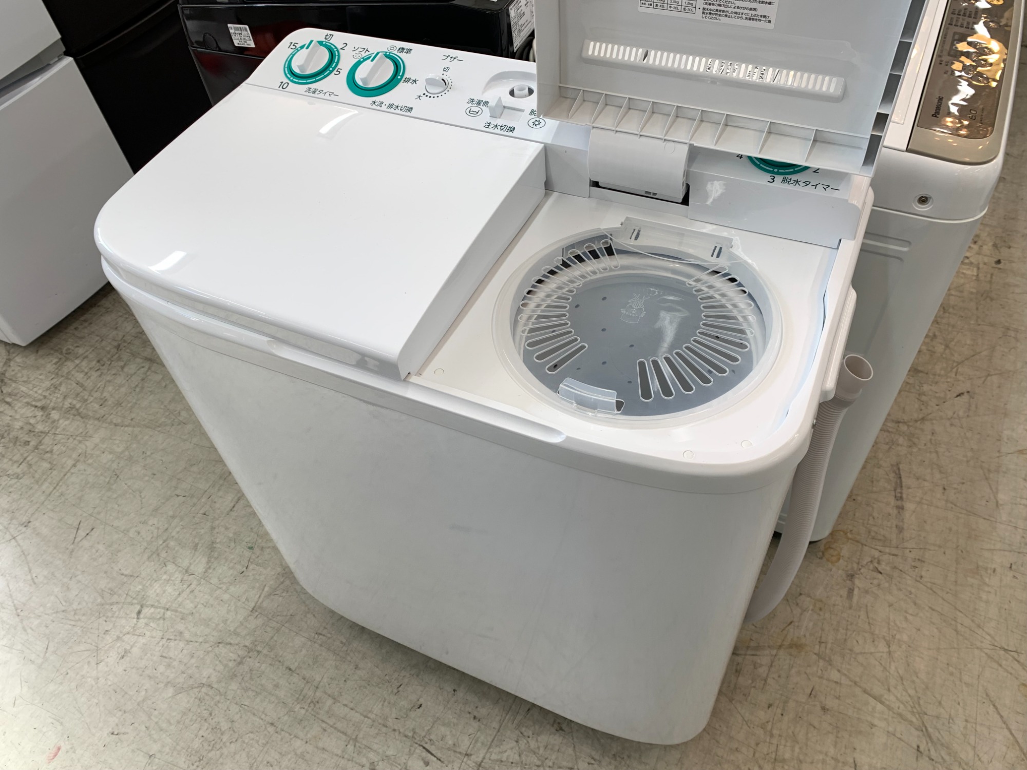 ヤス　　AQUA（アクア） 二槽式洗濯機 AQW-N401 | 容量4kg | 二槽式洗濯機 | アクア株式会社（AQUA）
