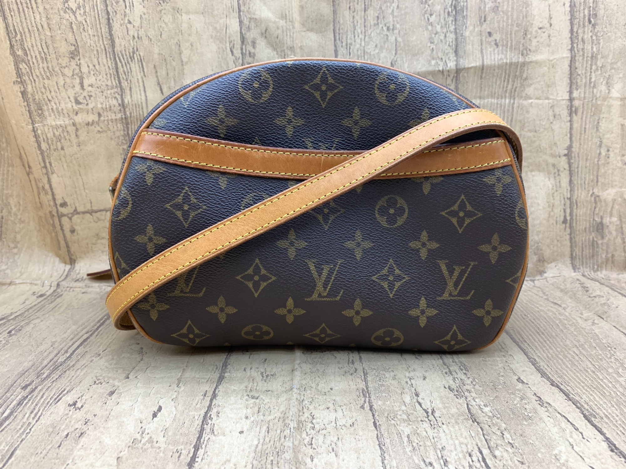 LOUIS VUITTON/ルイ・ヴィトン】ブロワ ショルダーバッグのご LOUIS VUITTON/ルイ・ヴィトン】ブロワ ショルダーバッグのご