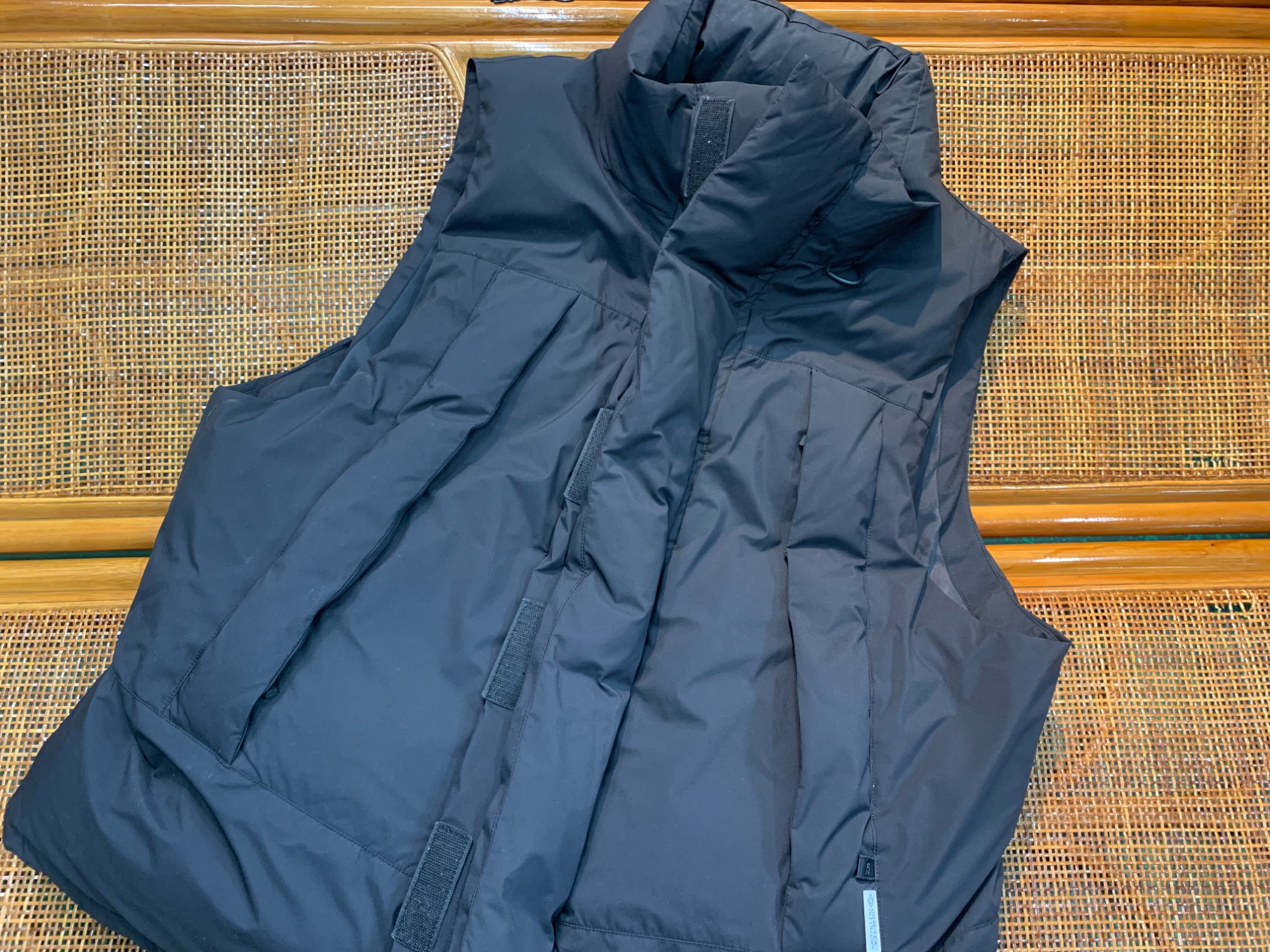 xxxです。DAIWA PIER39ダウンベスト DAIWA PIER39 (ダイワピア39) TECH ALPINE DOWN VEST / テック