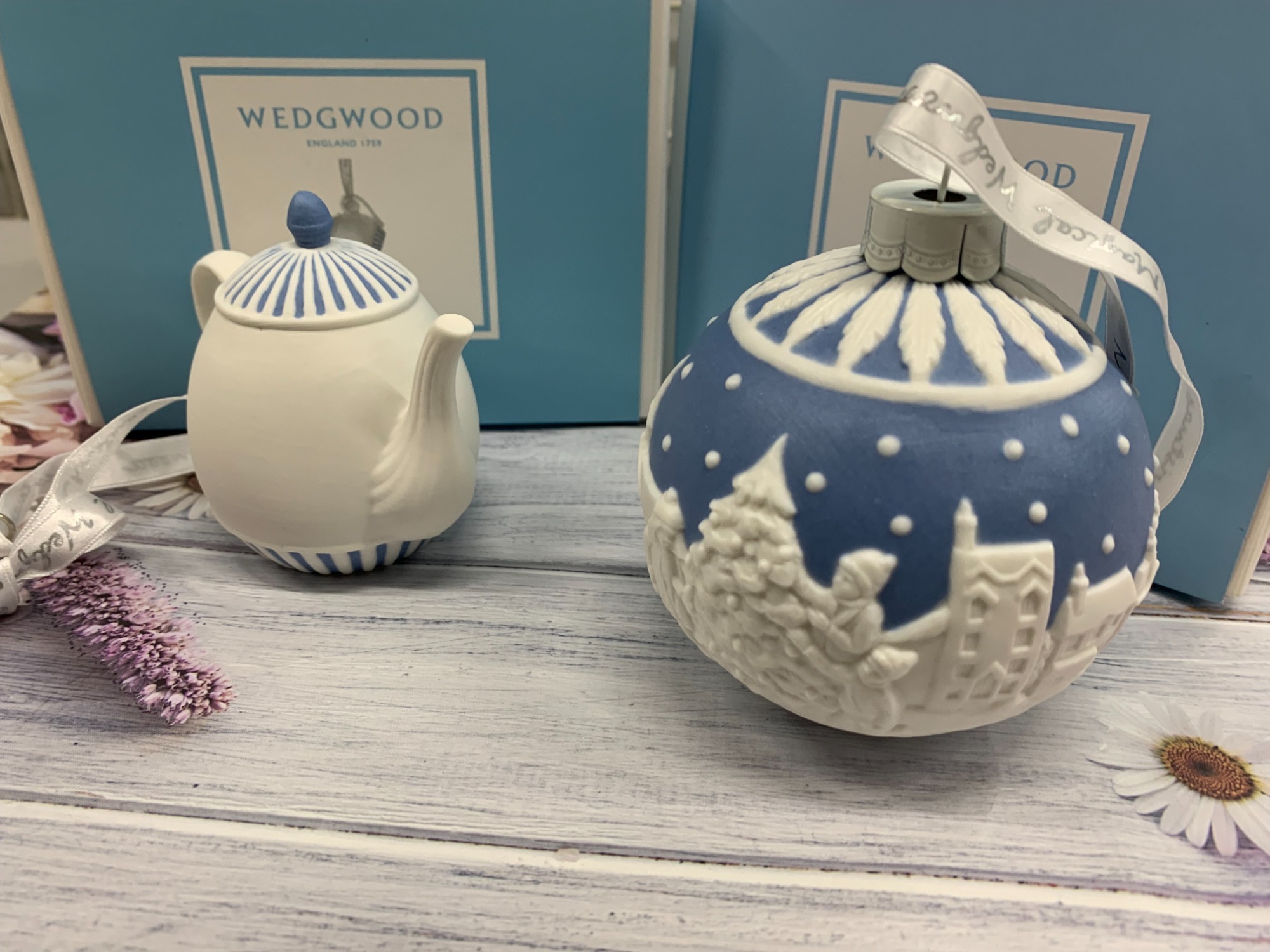 Wedgwood/ウェッジウッド】クリスマスオーナメント買取入荷しま