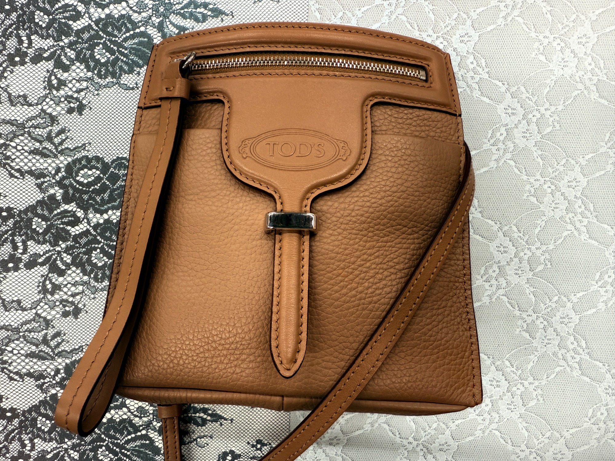 TOD'S/トッズ】ミニショルダーバッグ ブラウンが買取入荷いたしました