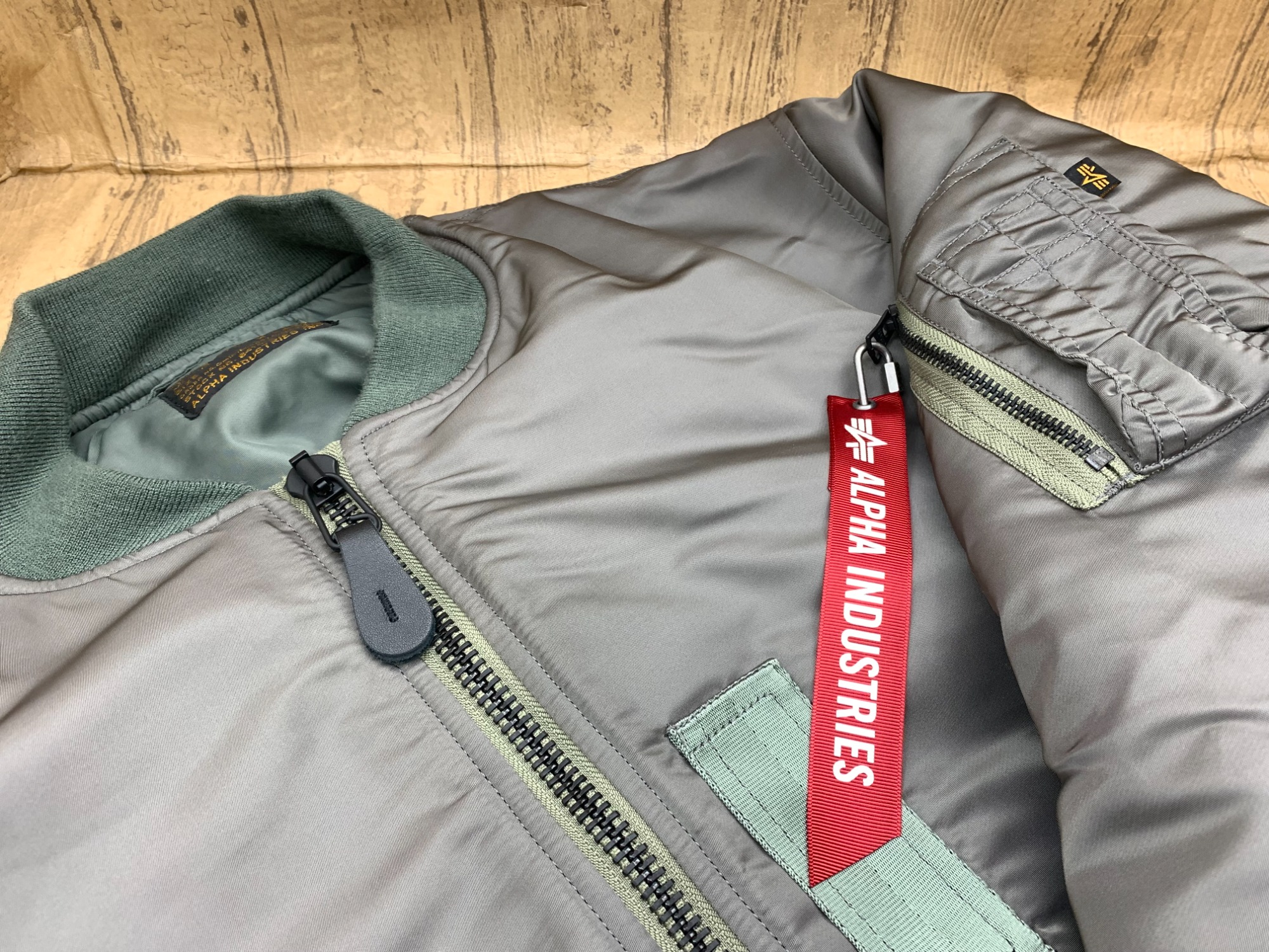 ALPHA INDUSTRIES/アルファ インダストリーズ】MA-1 DOBBS MODEL FADED