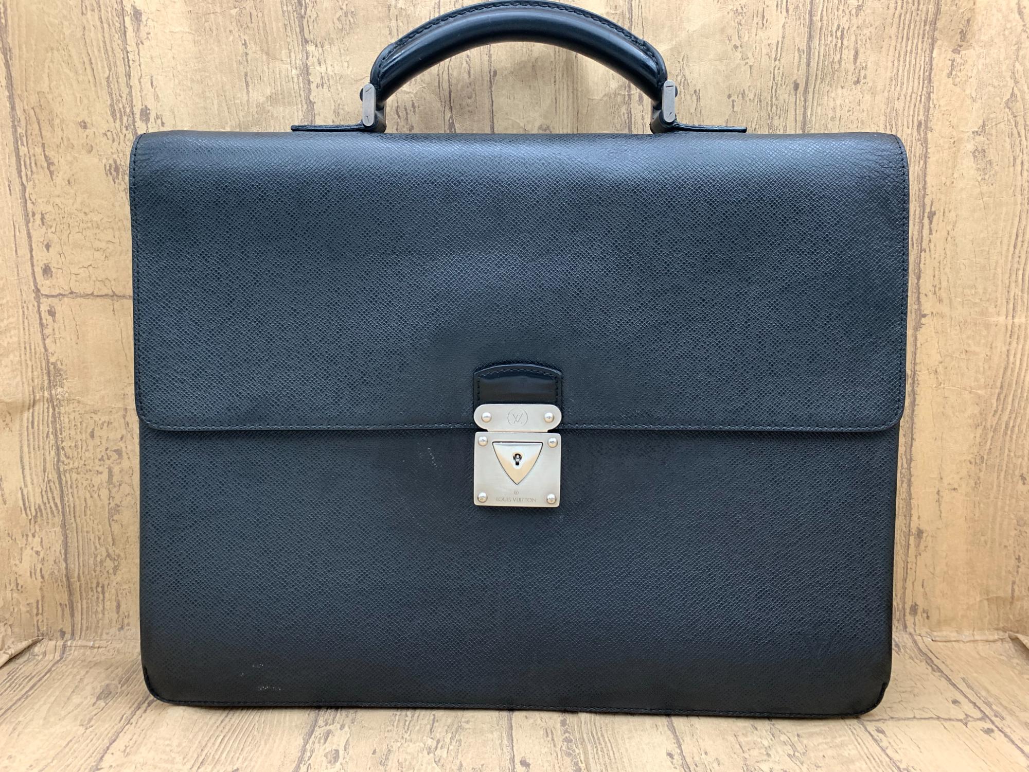 LOUIS VUITTON/ルイヴィトン】ロブスト1 ブリーフケース が買取入荷