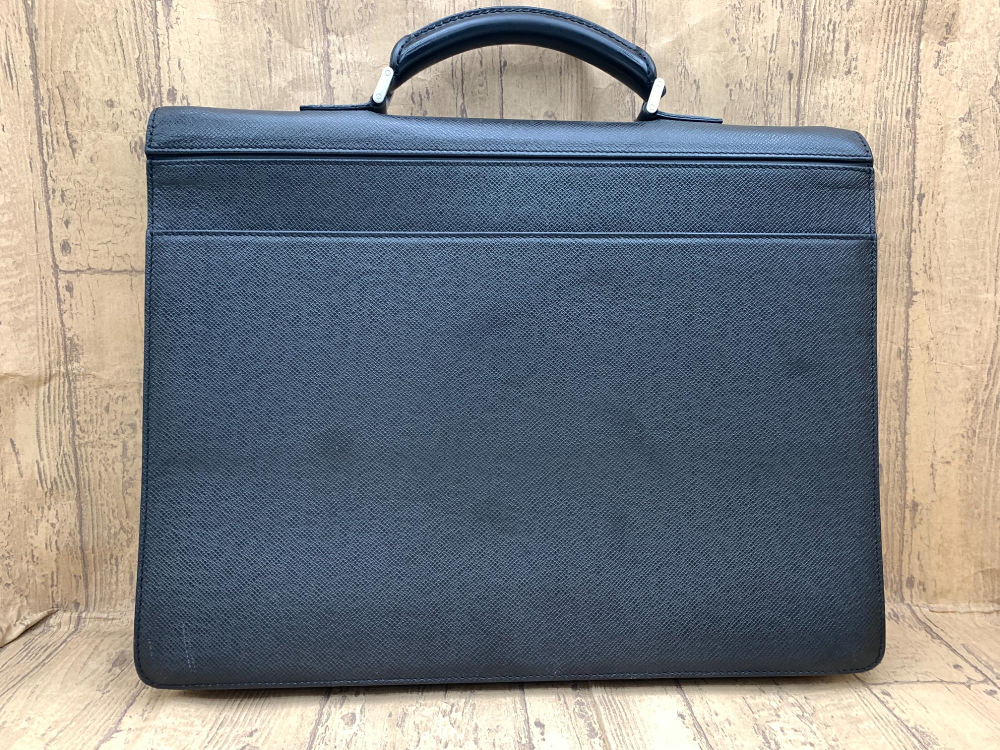 LOUIS VUITTON/ルイヴィトン】ロブスト1 ブリーフケース が買取入荷