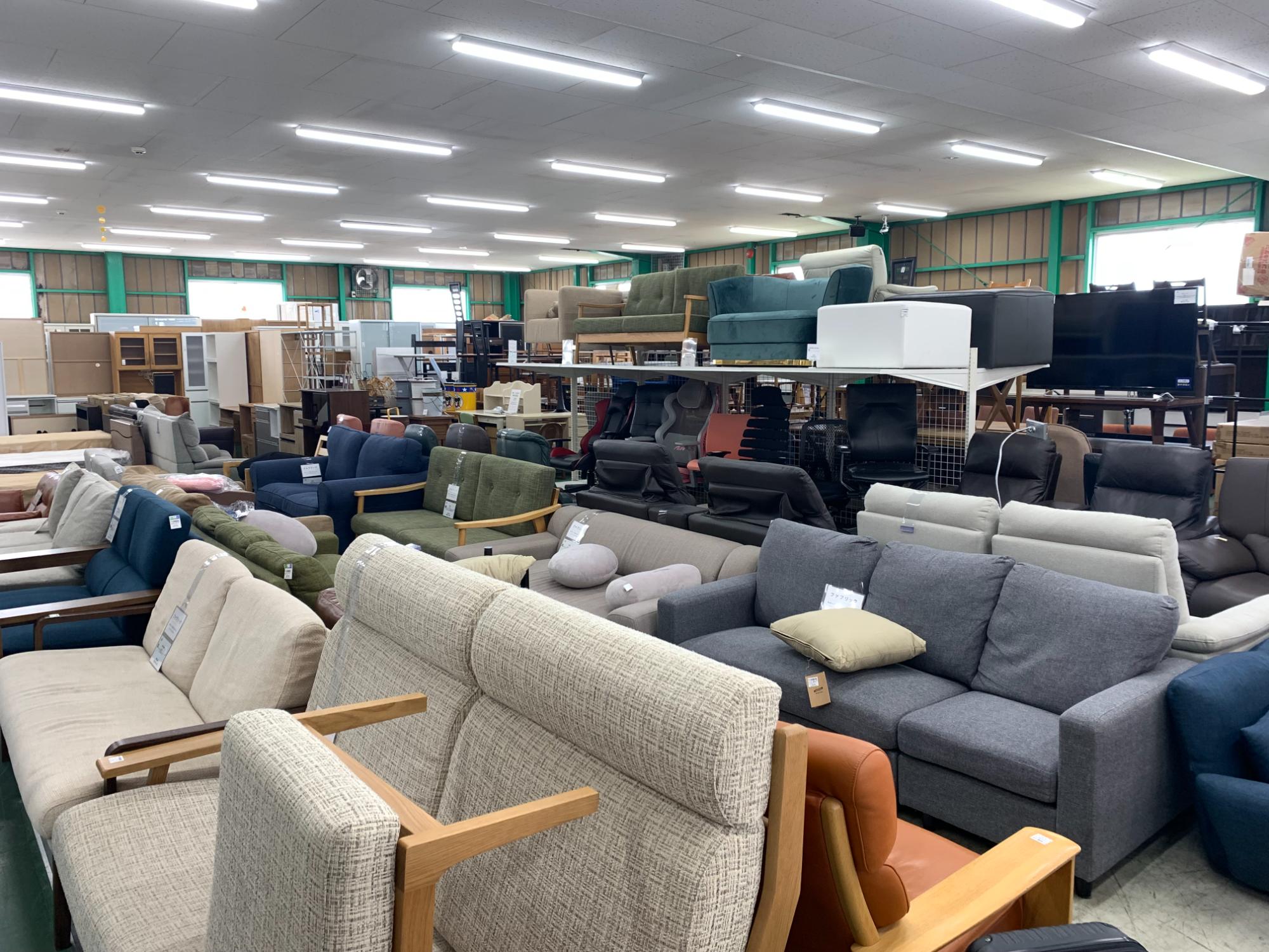 吉川店】安価家具大量展示中！ 吉川店2階へ！！｜2026年04月15日 