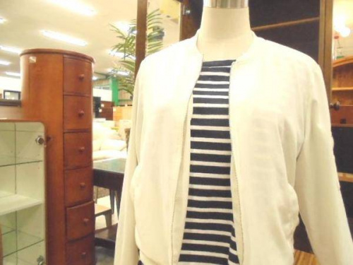 レディースファッションのジャケット