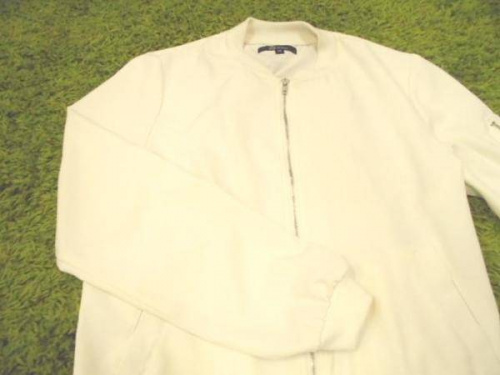 ジャケットの吉川