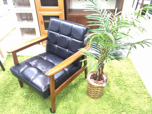 特選家具のカリモク60