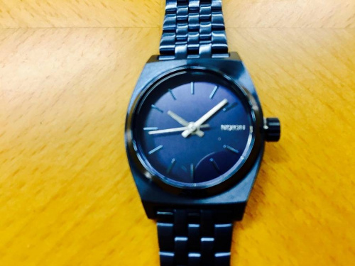 腕時計のニクソン（NIXON）