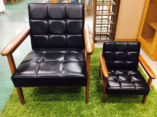 カリモク60のイス