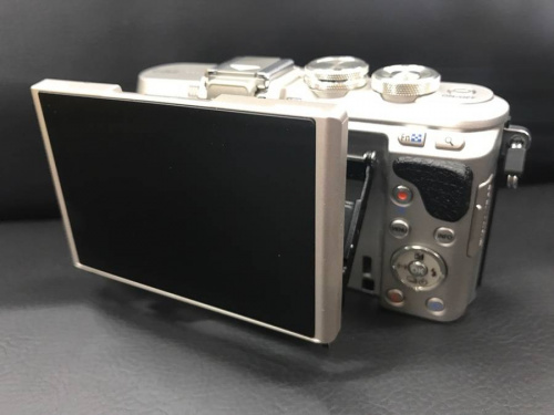 ミラーレスの一眼レフ