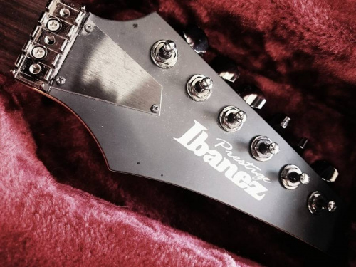 ギターのibanez