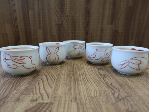 酒器の赤繪町工房